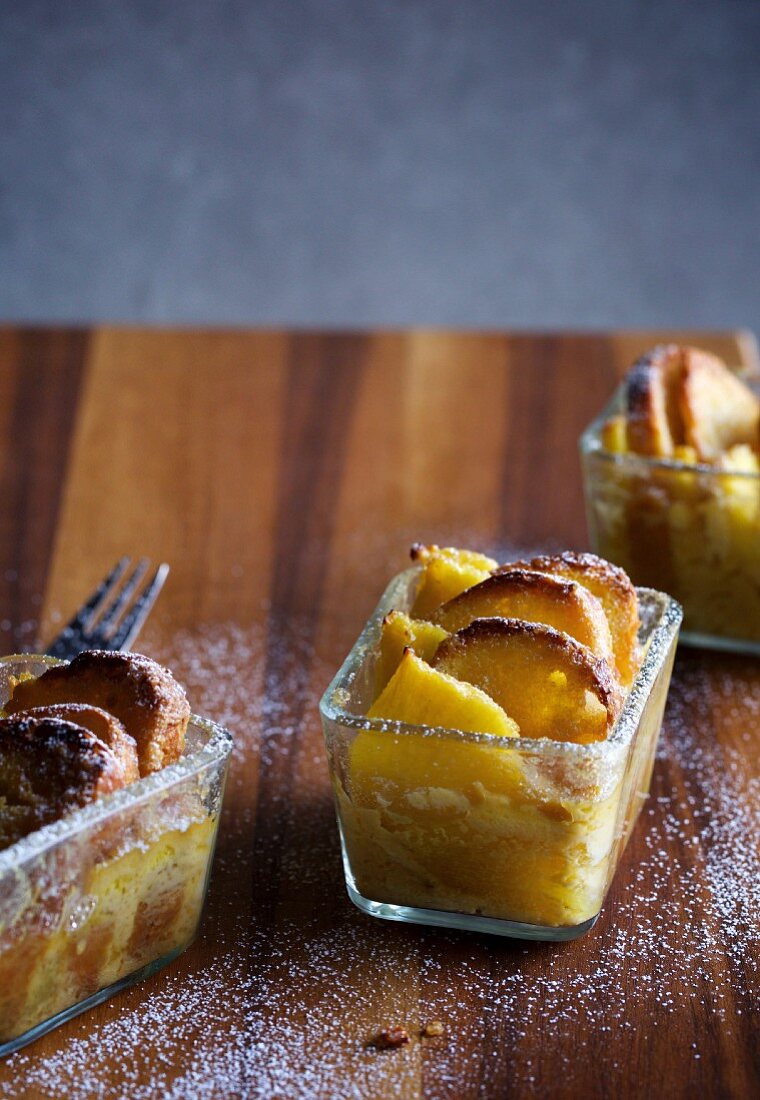 Bread and Butter Pudding mit Ananas