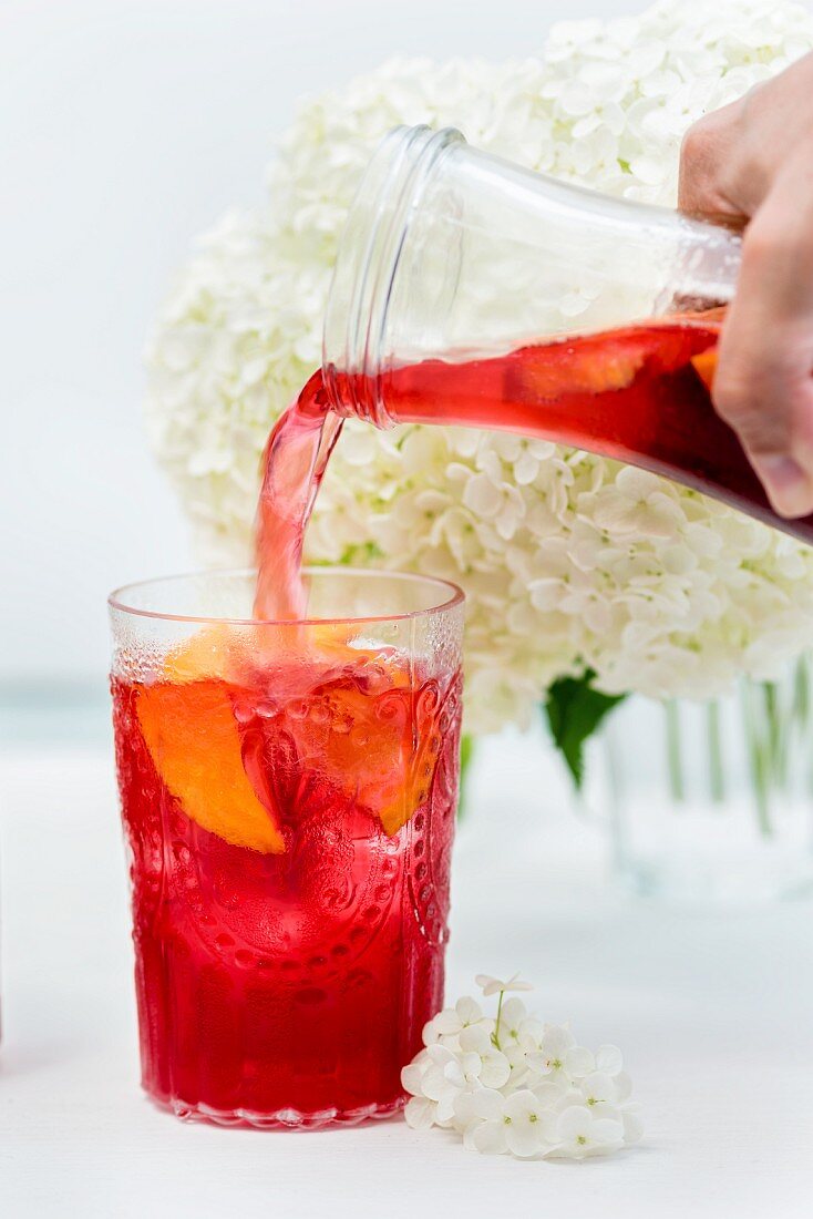 Redcurrant and hibiscus iced tea (a refreshing, caffeine-free summer drink)