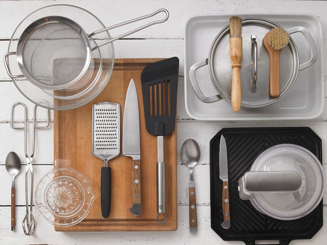 Kitchen utensils for preparing vegetables