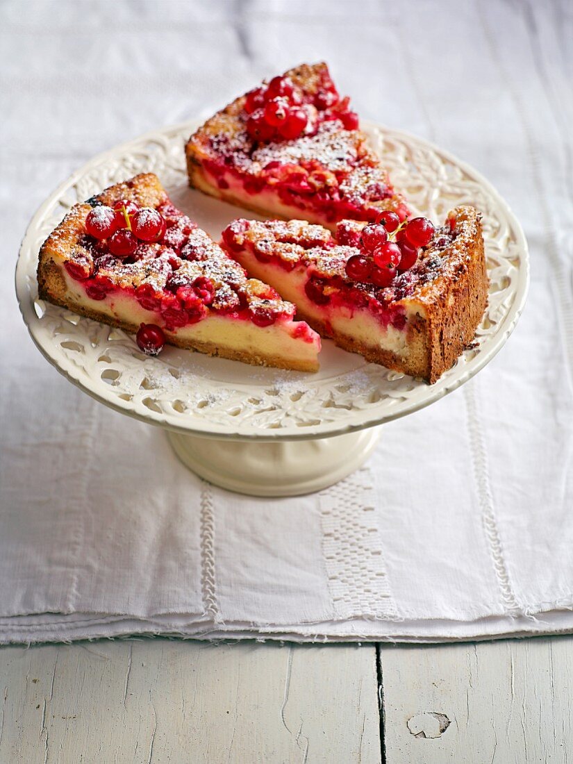 Redcurrant and buttermilk cake