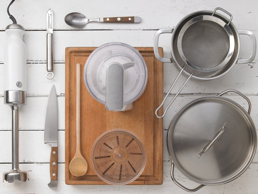 Kitchen utensils for making pasta
