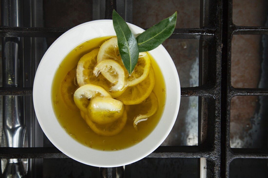 In Olivenöl eingelegte Zitronen