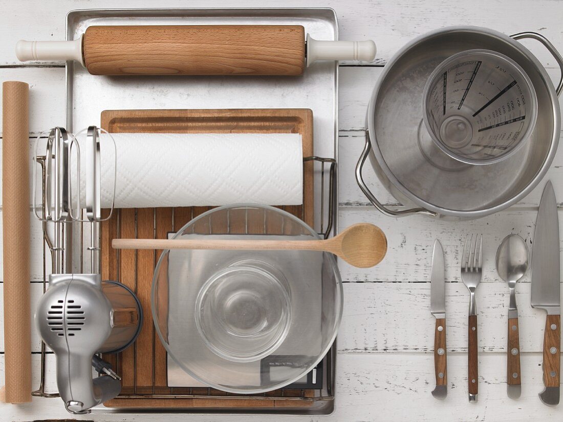 Kitchen utensils for making muesli bars and spread