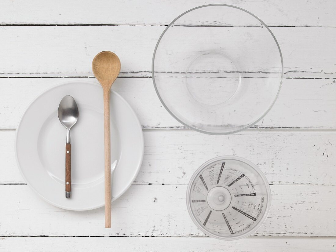 Kitchen utensils for preparing sourdough