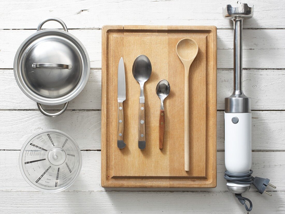 Assorted kitchen utensils for preparing porridge