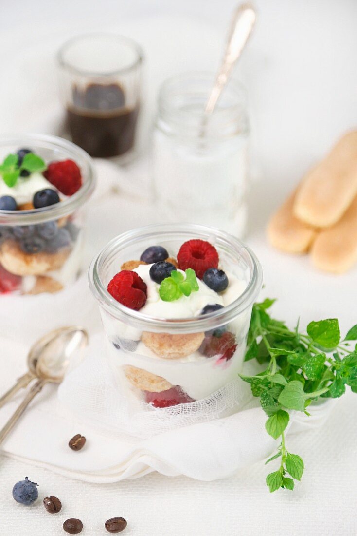 Tiramisu mit Beeren