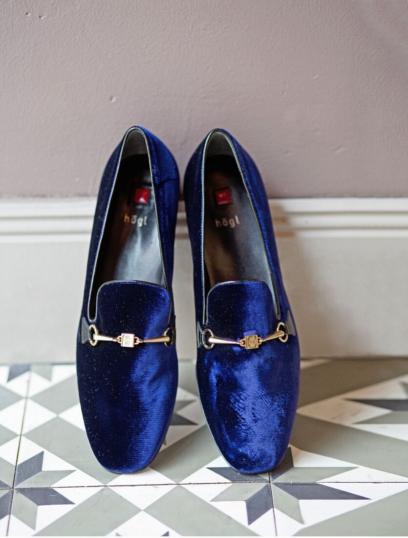 Blaue Loafers aus Samt