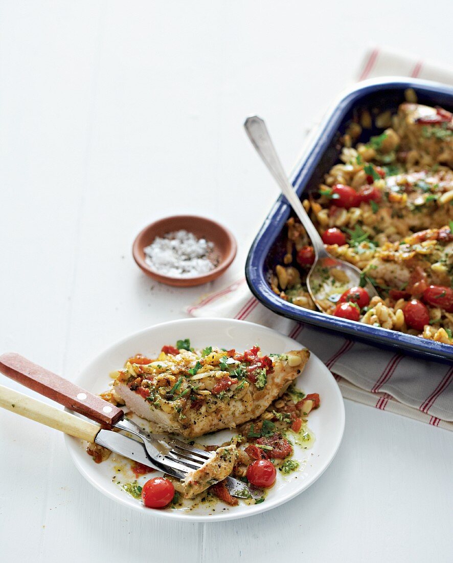 Risoni bake with chicken breast, pesto and cherry tomatoes