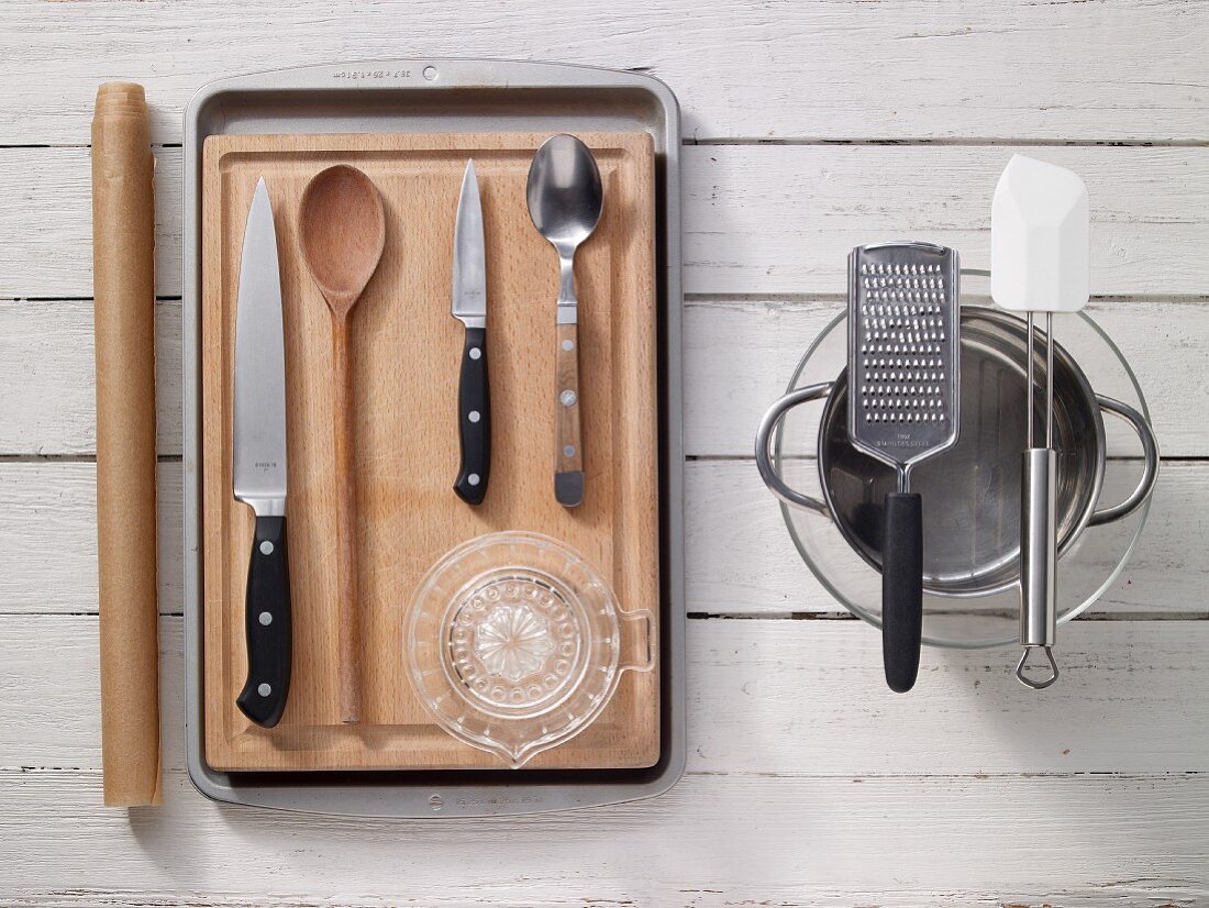 Kitchen utensils for preparing muesli bars