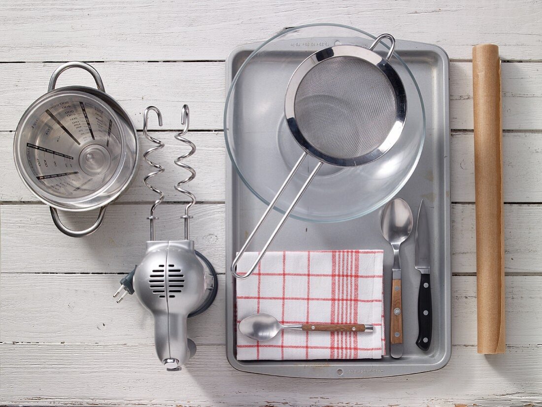 Kitchen utensils for making bread