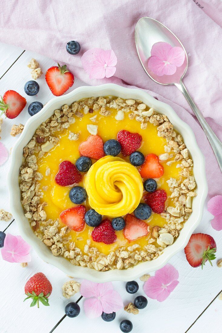 Mango-Smoothie-Bowl