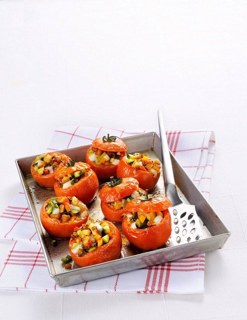 Oven-baked stuffed tomatoes