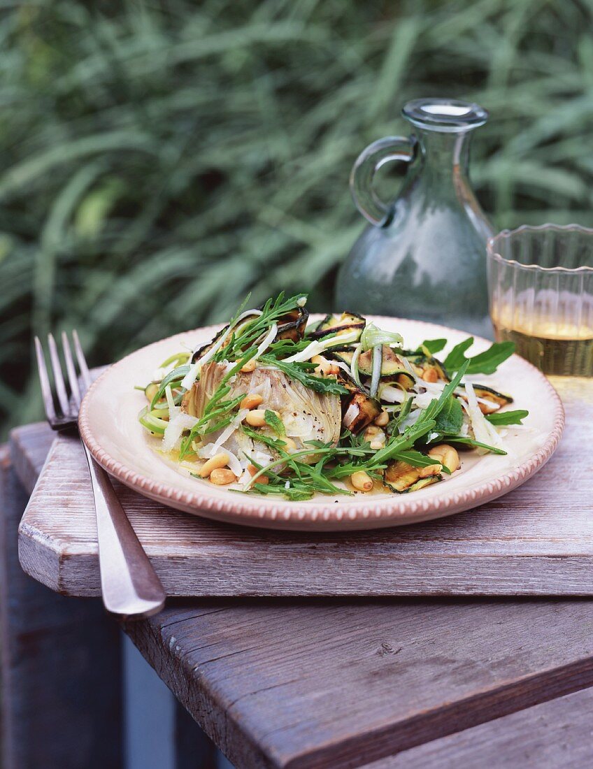 Fennel salad with pine nuts and rocket