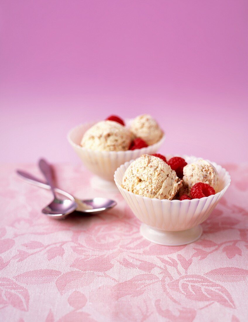 Ice cream with raspberries