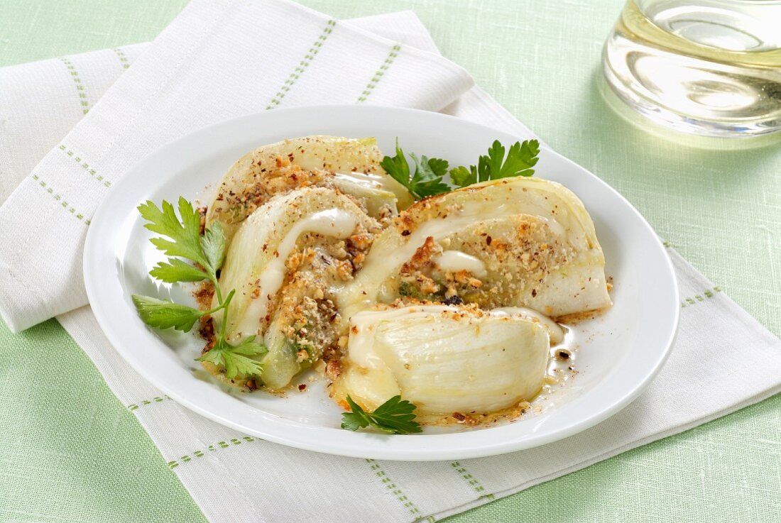 Fennel gratin with hazelnuts