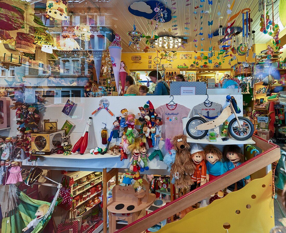Krambambuli Spielzeug, Spielwarenladen im Magniviertel, Braunschweig, Deutschland