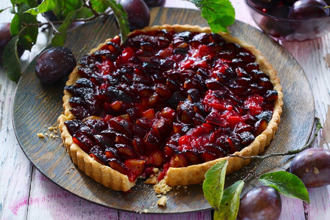 An autumnal plum tart