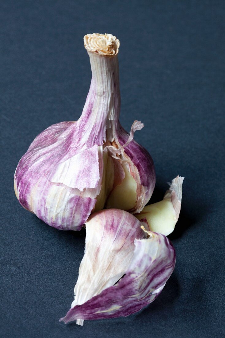 Garlic bulb, broken open