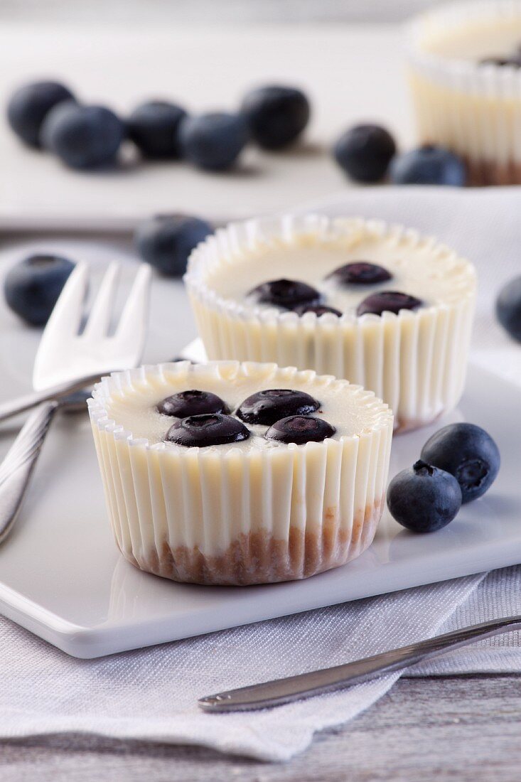 Käsekuchen-Muffins mit Heidelbeeren