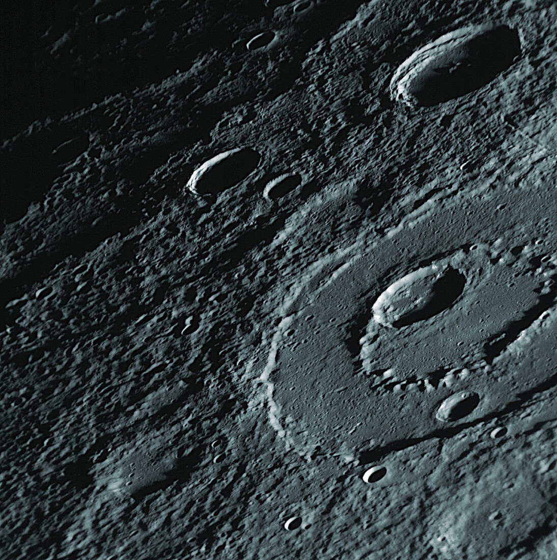 Peak-Ring on Mercury