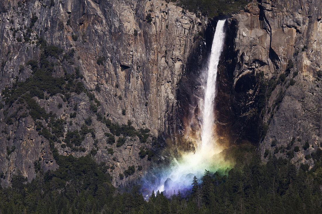 Bridalveil Falls,Yosemite National Park