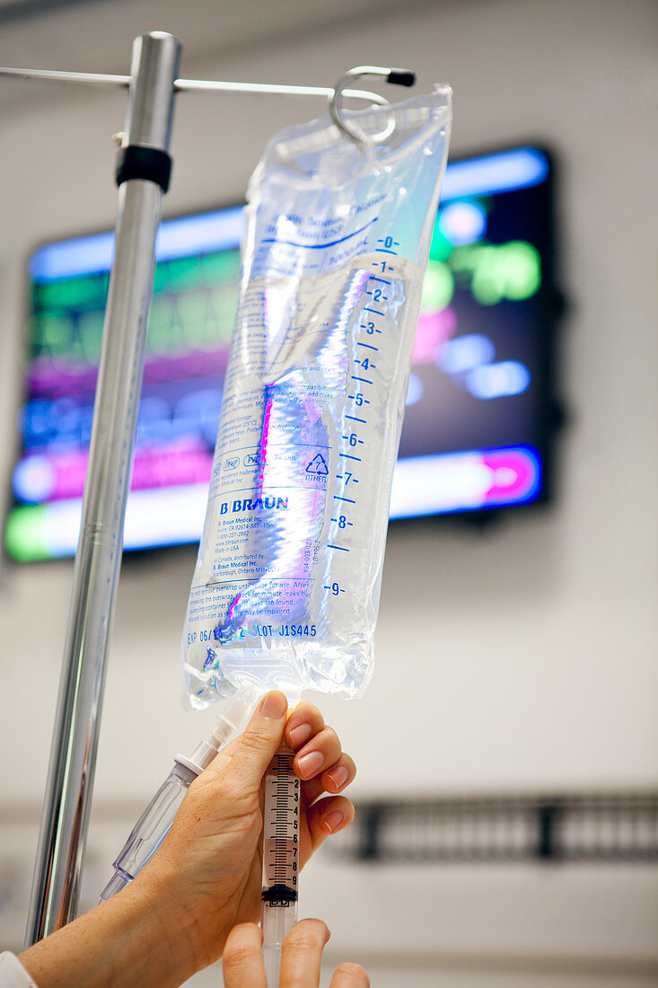 Injecting into IV Drip Bag