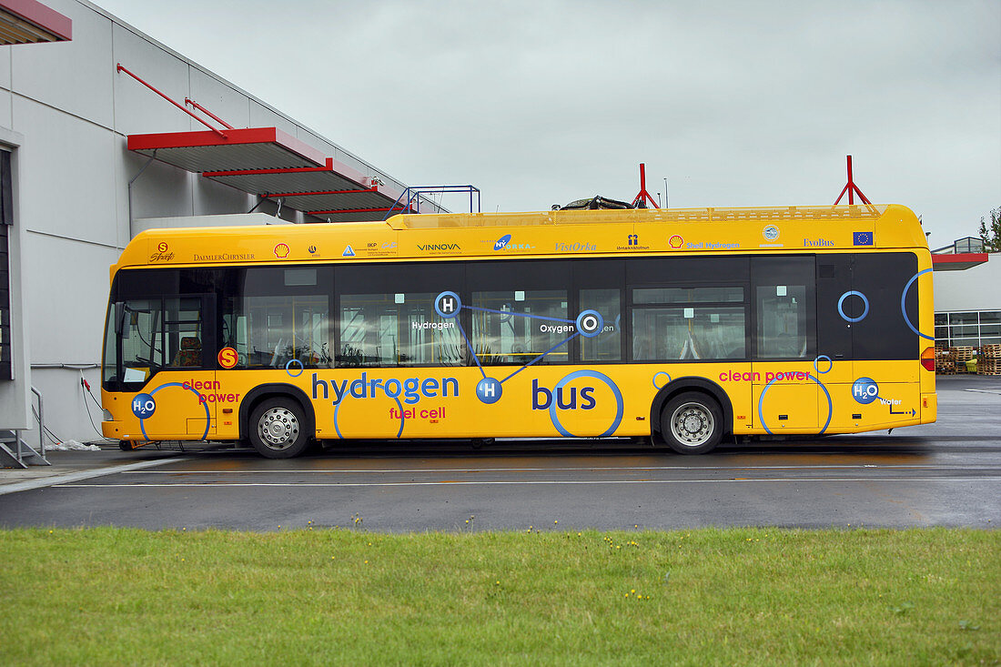 Feul-Cell Powered Bus