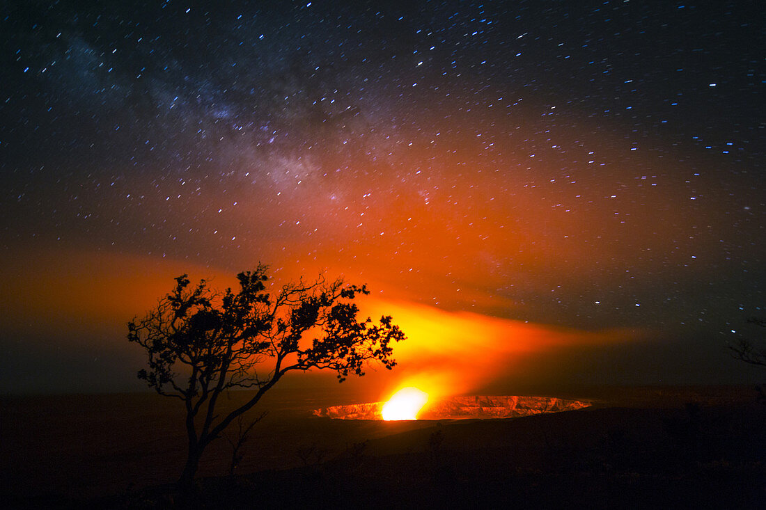 Halemaumau Crater & Milky Way