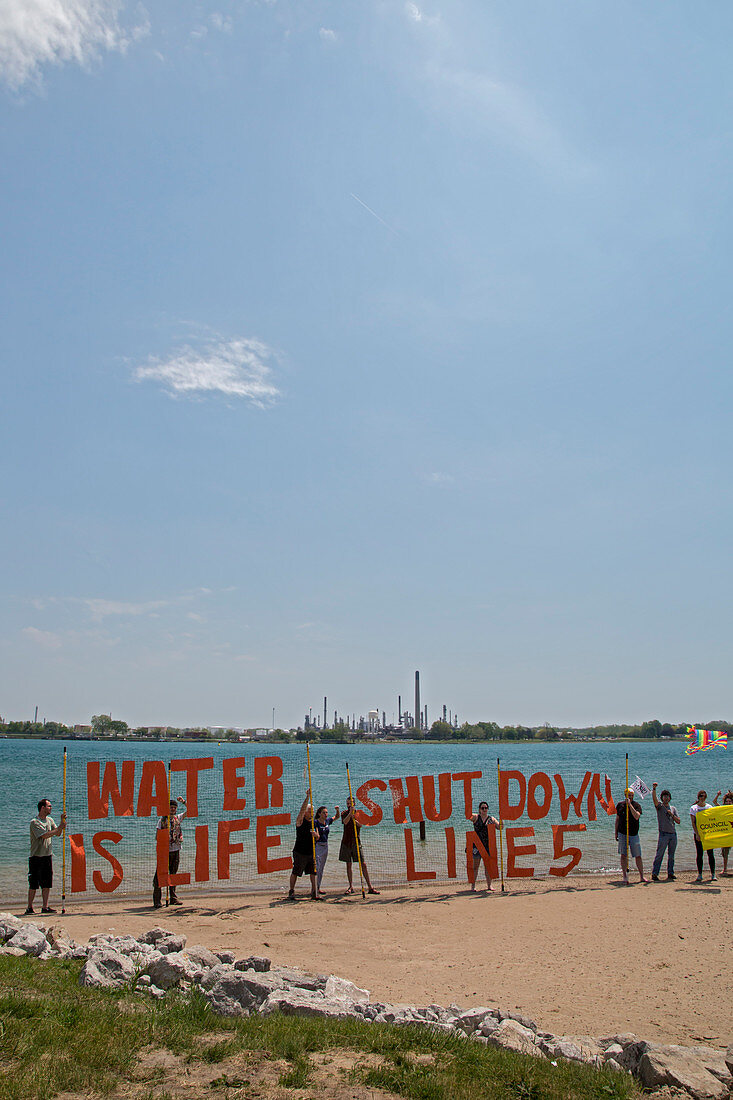 St Clair River oil line protest,USA