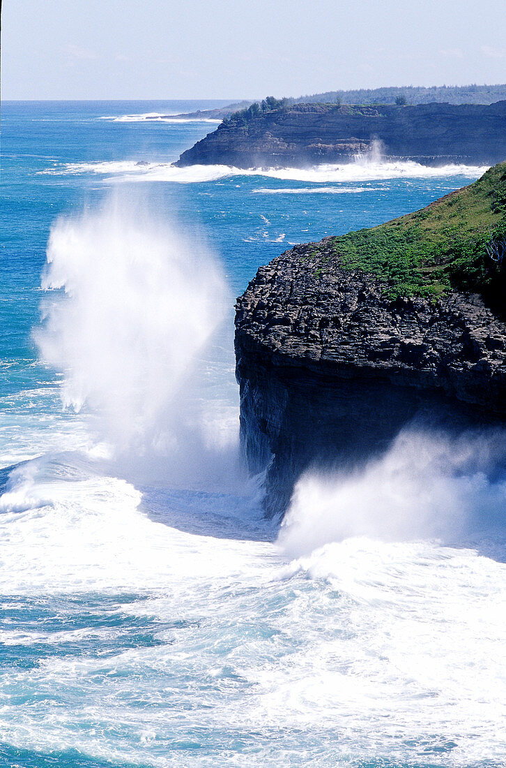 High Surf Crashing,Hawaii