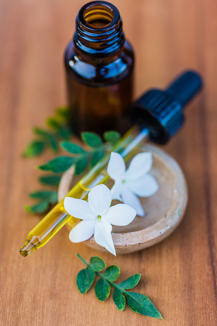 Essential oil of jasmine