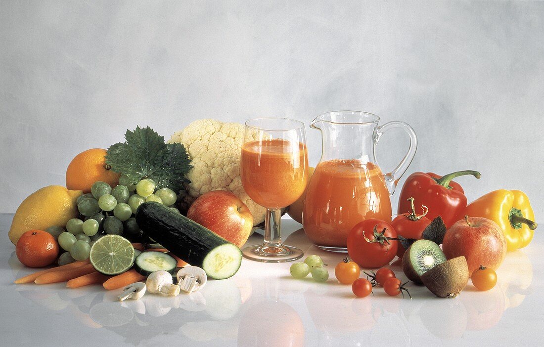 Mixed Vegetable Juice with Colorful Vegetables