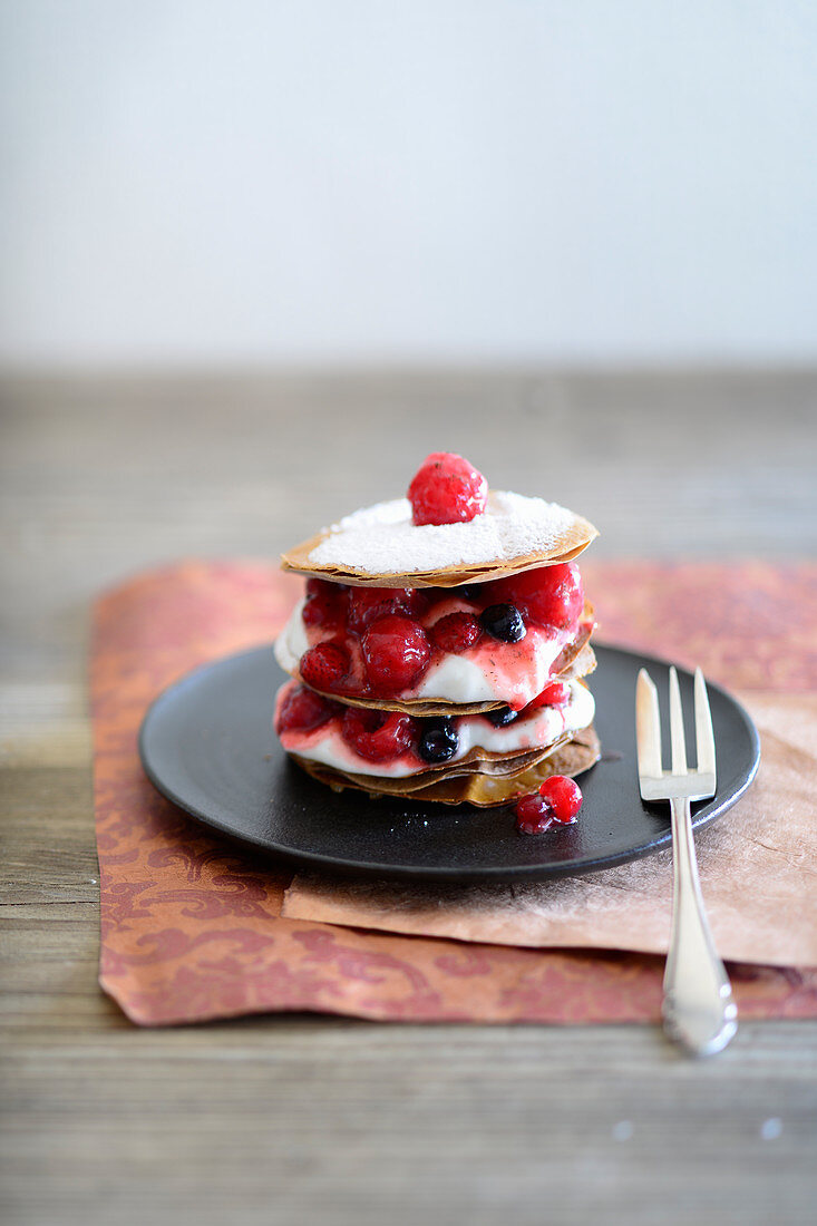 Millefeuilles with mascarpone cream and berries