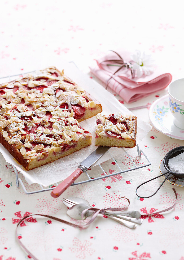 Strawberry and almond cake from a baking tray