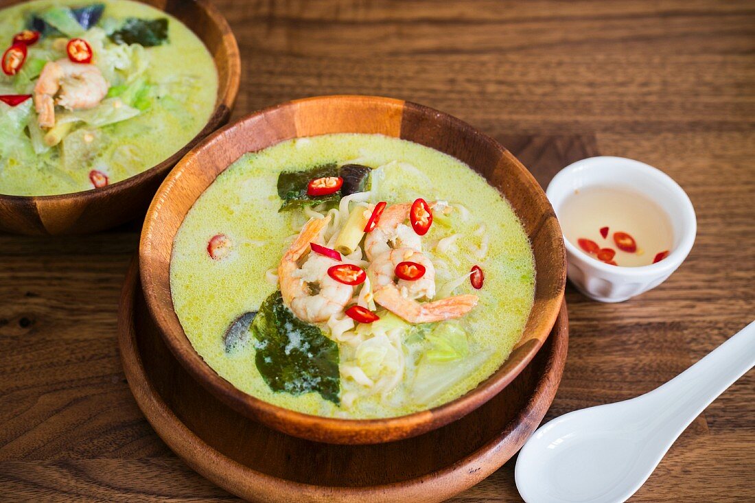Green Thai curry with prawns