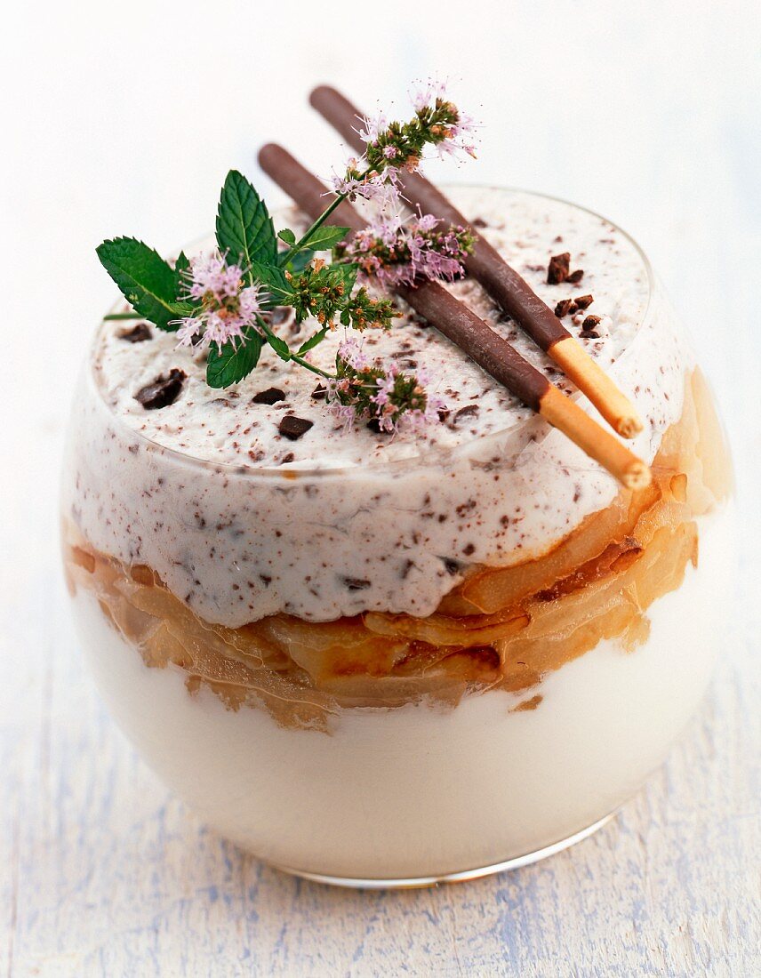 White mousse au chocolat with pears