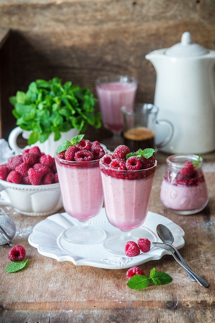 Raspberry panna cotta