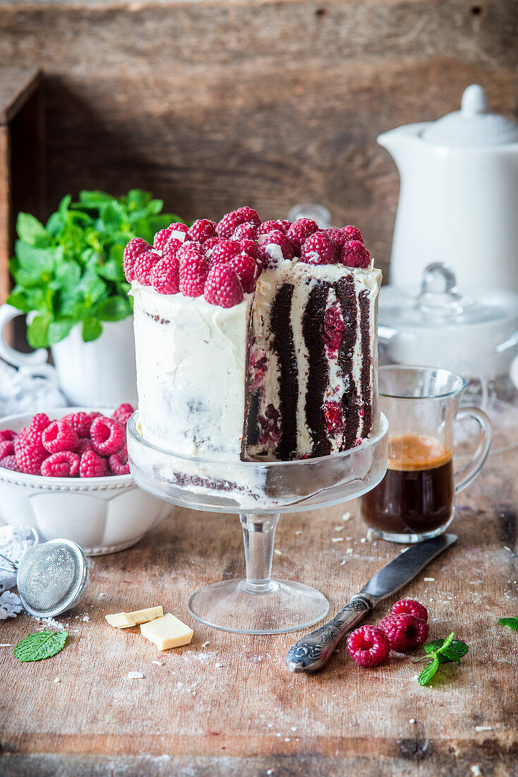 Chocolate raspberry cake, layered vertically