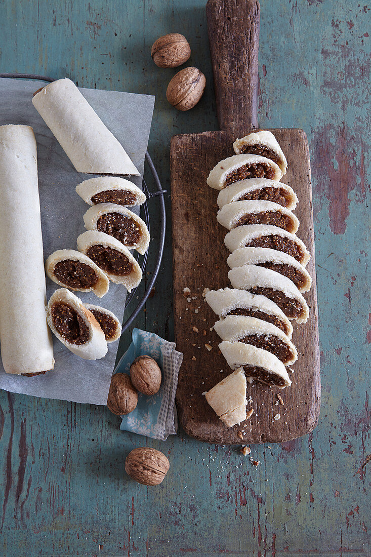 Mediterranean fig rolls with walnuts