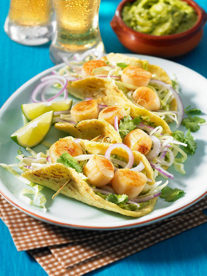 Grilled scallop tacos with spiralized cabbage slaw