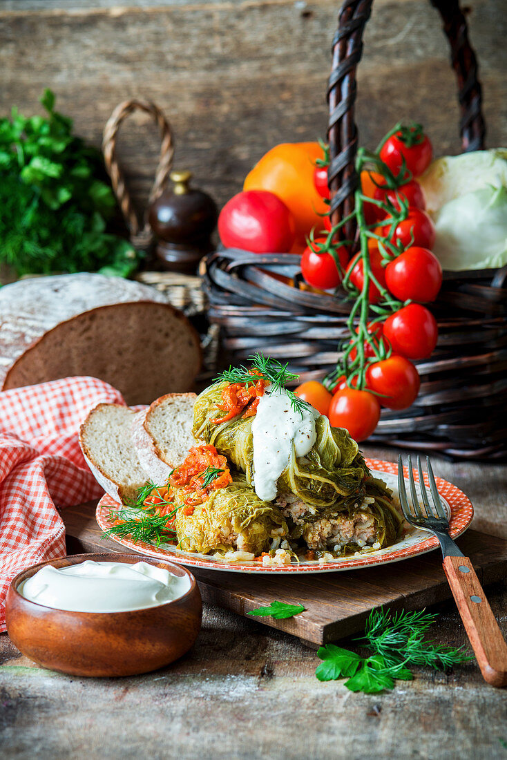 Gefüllte Kohlrouladen mit Hackfleisch und Reis