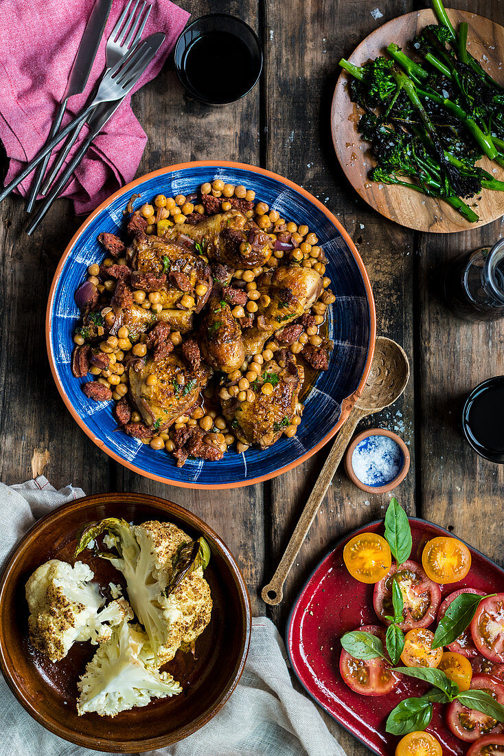 Hühnchen mit Chorizo ​​und Kichererbsen