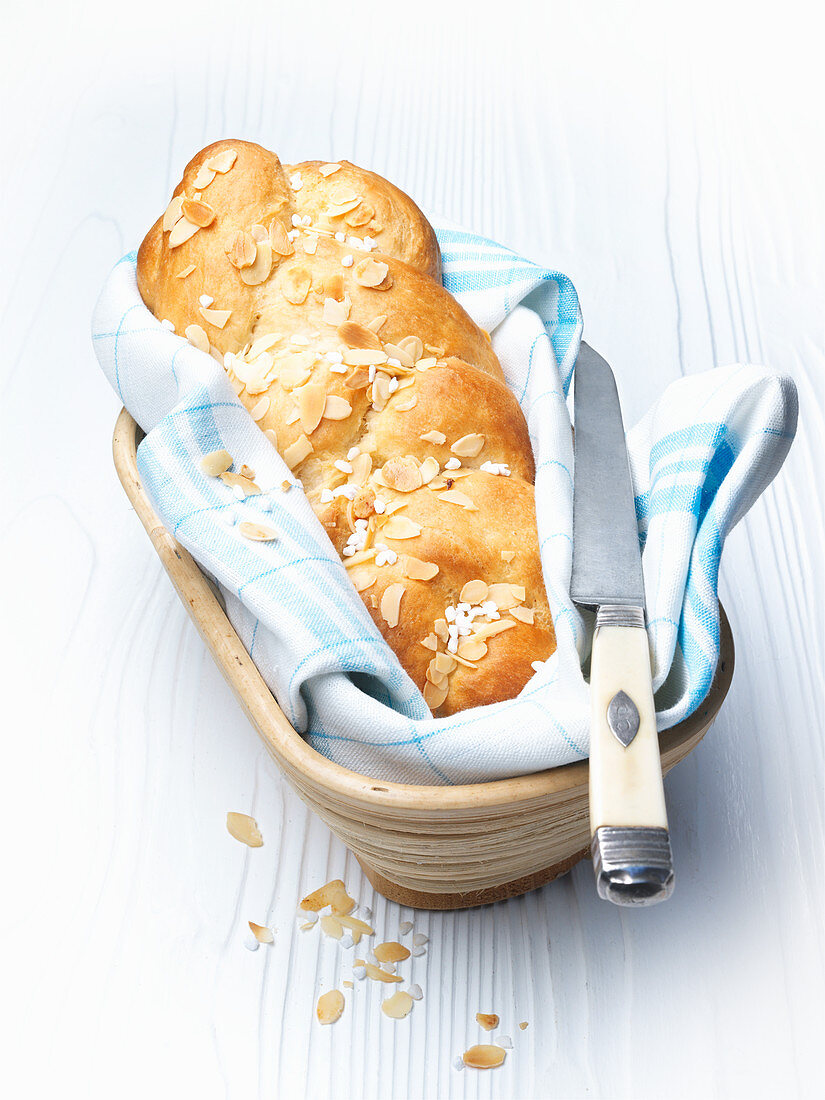 Viennese butter brioche in a bread basket