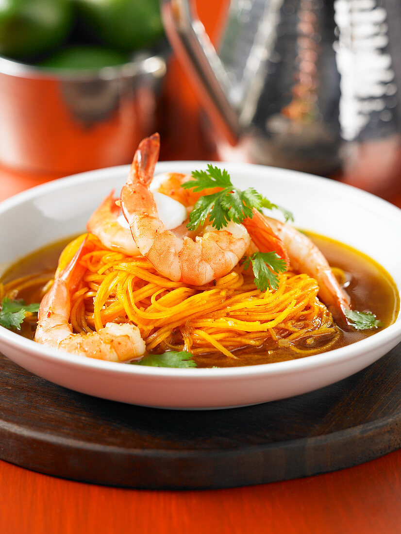 Prawn soup with spiralized carrots