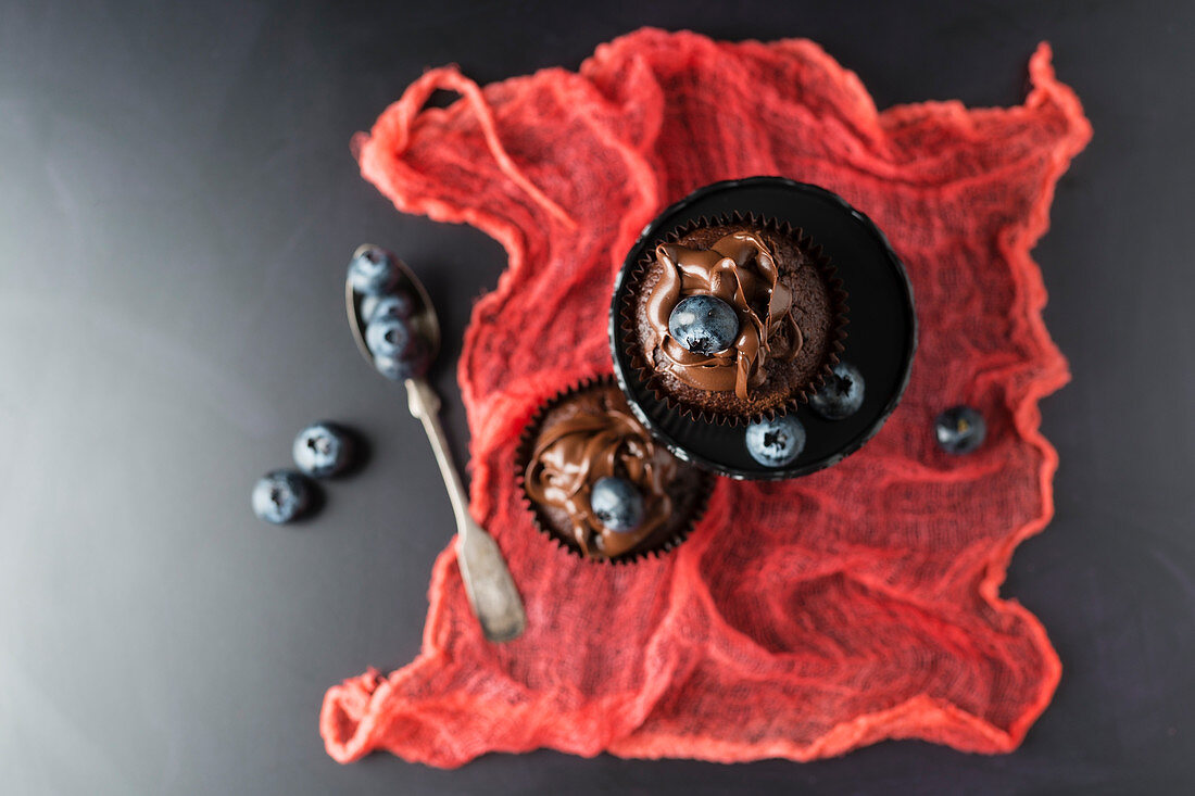 Blaubeercupcakes mit Schokocreme