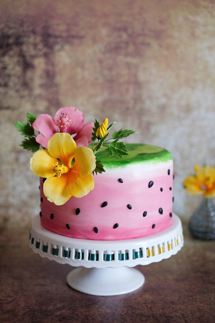 Wassermelonentorte mit Mohn und Grapefruit