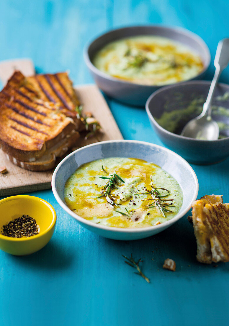 Cauliflower and broccoli soup with cheese toasties