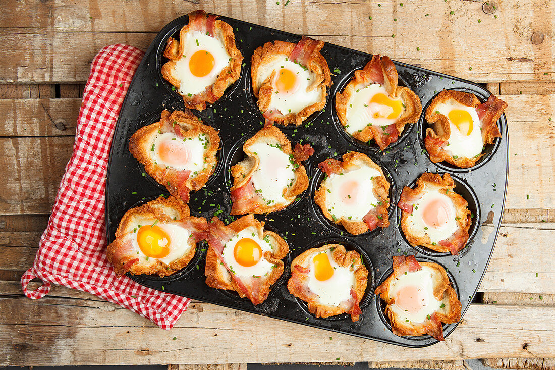 Bacon and egg muffins