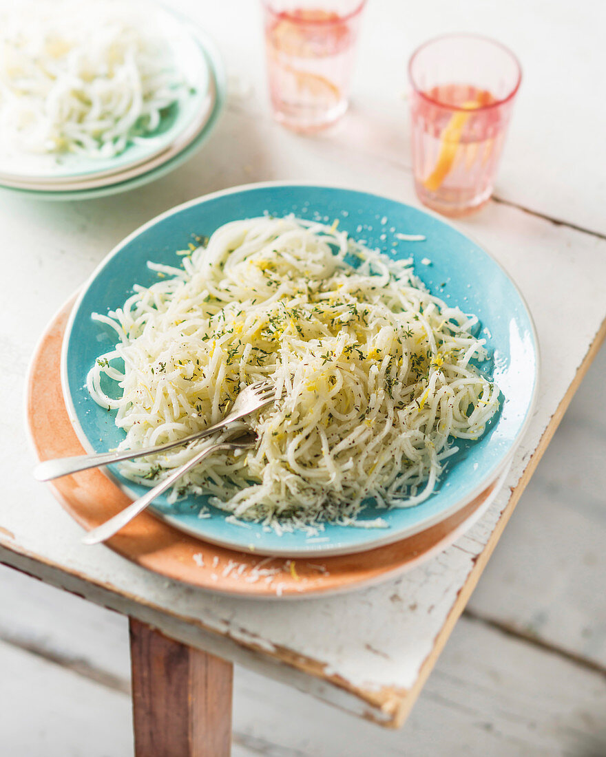 Spaghetti with lemon and Parmesan