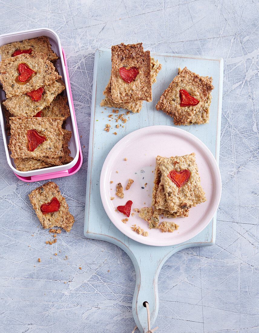 Crispy bites with pepper hearts